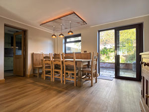 Dining Room- click for photo gallery